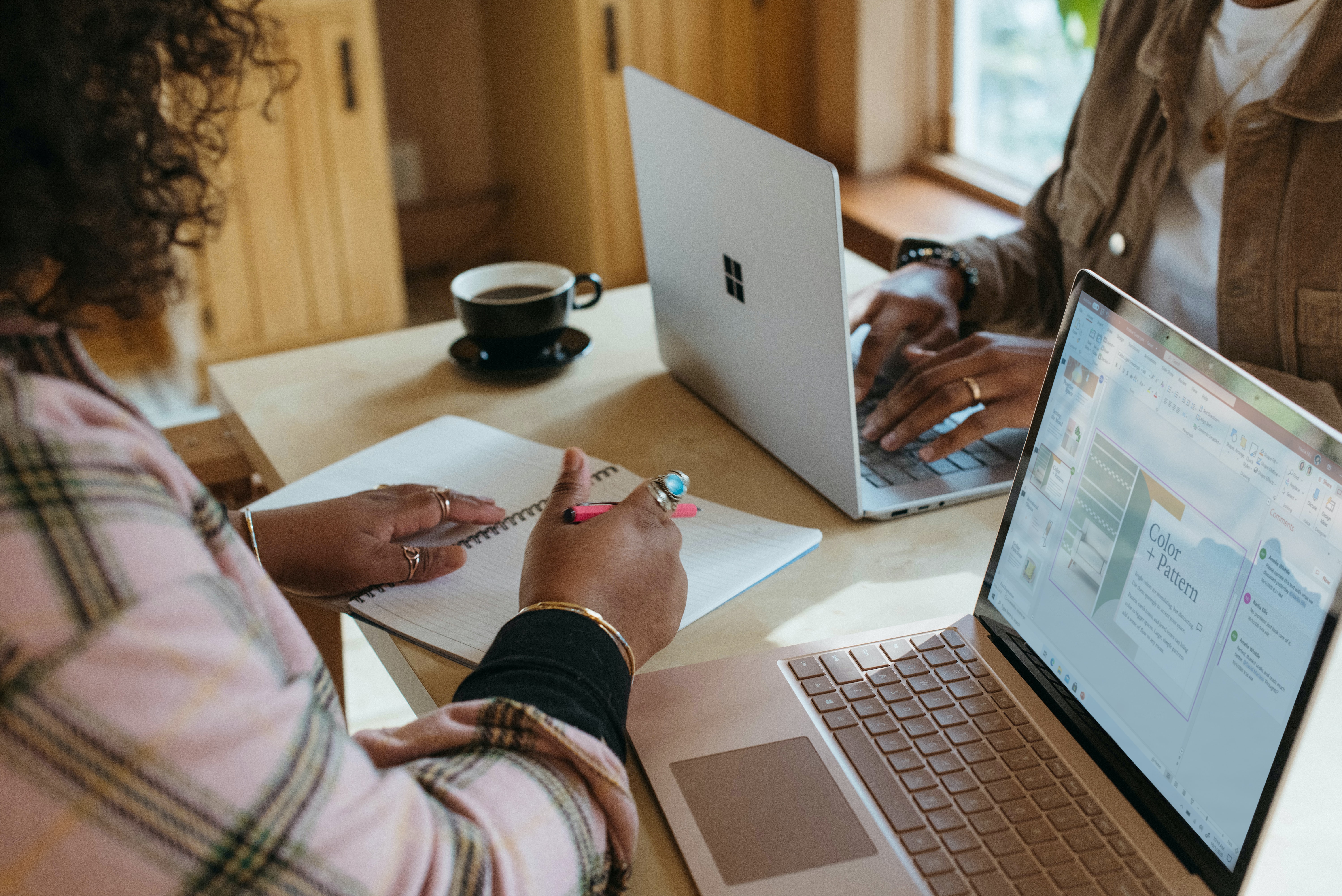 Os novos modelos de trabalho: remoto, home office e híbrido