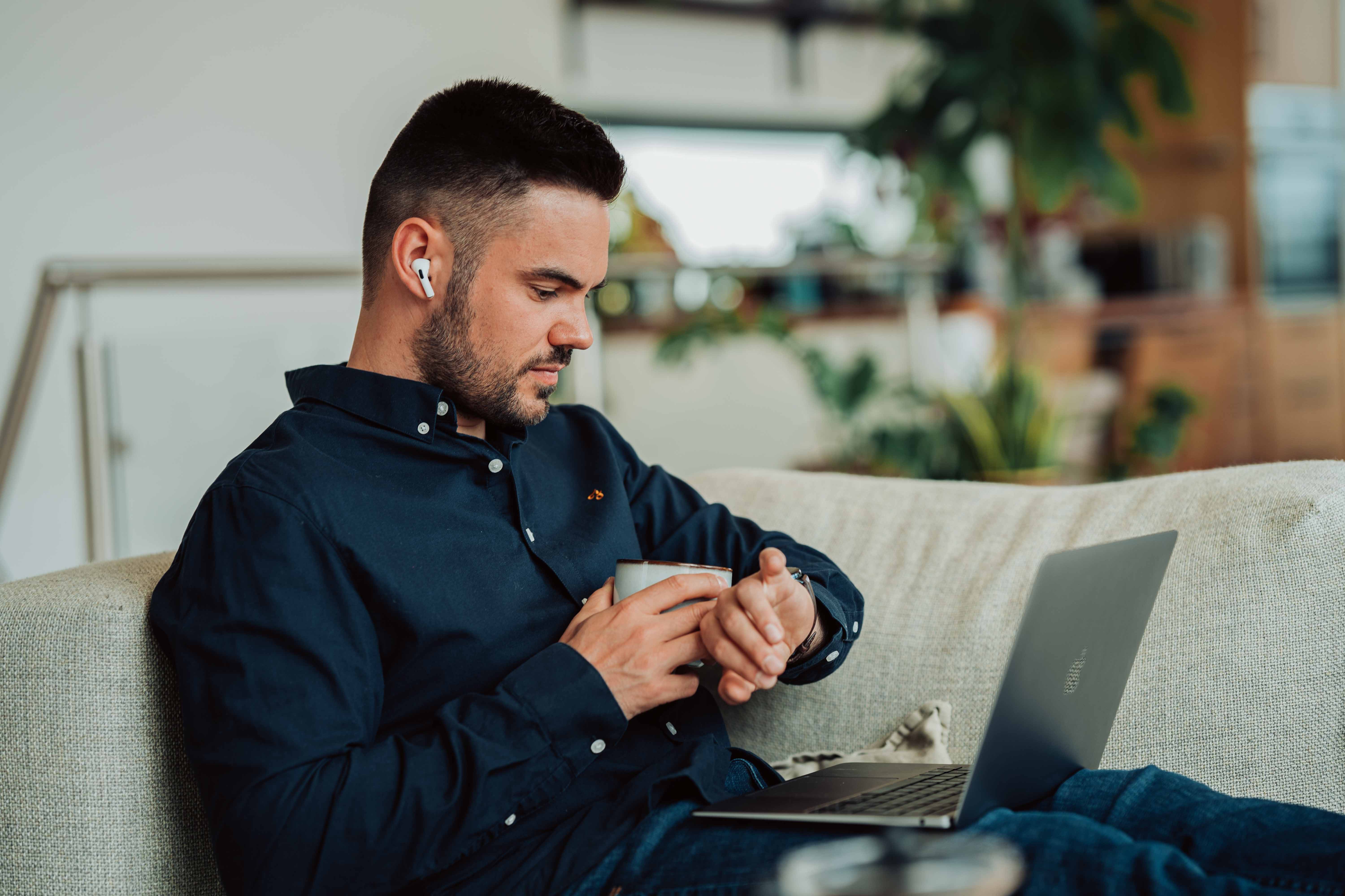 Os novos modelos de trabalho: remoto, home office e híbrido